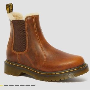 Doc Martens 2976 Fur Lined Leonore Chelsea Boots Butterscotch Brown Leather